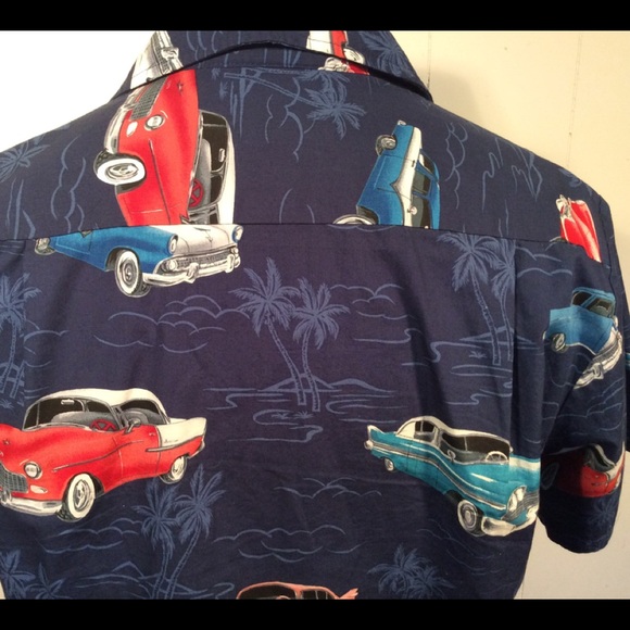 Hawaiian mens shirt with classic cars vintage - Picture 4 of 7